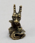 BRONZE, um (1) incensório representando DRAGÃO, confeccionado em bronze maciço, medindo  4 cm altura, vide foto.