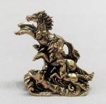 ESCULTURA, um (1) grupo escultórico miniatura animalista representando MANADA DE CAVALOS, confeccionada em bronze maciço, medindo aproximadamente 4 cm altura, vide foto.