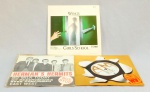 MÚSICA, três (3) discos compactos em vinil: Herman s Hermits, 1967, ODEON; Wings (grupo do Paul Mc Cartney), 1977, MPL EMI  ODEON; Peter Frampton, 1976, AM EMI  ODEON, todos aparentemente em bom estado, usados, não testados e sem garantia, vide foto.