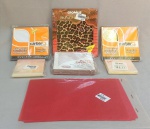 DIVERSOS, sete (7) pacotes lacrados com embalagens para trufas e bombons, modelos, cores, tamanhos e marcas variadas, totalizando mais de 1000 embalagens, vide foto.