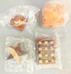 BRINQUEDOS, quatro (4) distintos, confeccionados em madeira, todos vinham acompanhando a revista JOGOS DE DESAFIO, Editora SALVAT,  lacrados e sem uso, vide foto.