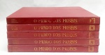 LIVROS, cinco (5) volumes O MUNDO DOS MUSEUS, capa dura, fartamente ilustrado, páginas soltas, possui manchas, sinais de uso, vide foto.
