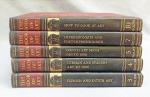 LIVROS, cinco (5) volumes THE BOOK OF ART, números 3; 4; 5; 7 e 10, capa dura, fartamente ilustrados, sinais de uso, manchas, fungos, etc., vide foto.