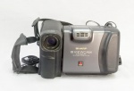 CINEMA, uma (1) filmadora da marca SHARP, modelo VIEWCAM VL-E 39B, usada, não testada e sem garantia, vide foto.
