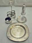 Lote de paliteiro, suporte, etc, peças em prata 90, salva em prata Christofle. Medindo a salva 16cm x 16cm.
