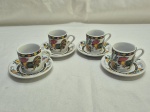 Jogo de 4 xícaras de café em porcelana com estampa na forma de galo. Medindo 5cm x 5cm de altura.