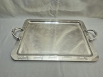 Linda bandeja retangular em prata 90 Riva. Medindo 47,5cm x 36cm x 55cm alça a alça.