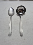 Jogo de colher de servi e concha em aço inox Hercules 355. Medindo a colher 24cm de comprimento, concha 21cm de comprimento.