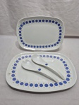 Par de travessas retangulares e par de talher de salada em melanina Goyana. Medindo o maior 36cm x 26cm.