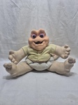 Antigo boneco Babysauro do Sitcom Família Dinossauro, anos 90. Medindo 45cm x 30cm de altura.
