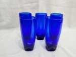 Jogo de 5 copos longos em demicristal azul cobalto. Medindo 6,5cm x 15,5cm de altura.