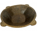 Antiga gamela esculpida à mão em madeira med. 43X47cm e 14cm de altura. 