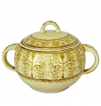 WOOD´S BURSLEM ENGLAND - Açucareiro com alças em porcelana inglesa modelo Seabridge decorado largas faixas de volutas e acantos em tom mostarda e filetados em ouro. Med. 10cm de altura e 16cm entre alças. 