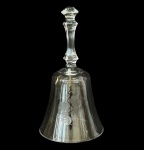 Sino de mesa inglês em cristal comemorativo ao casamento do Príncipe Charles e Lady Diana 29 Julho 1981, med. 15cm de altura.