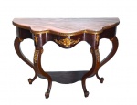 Excepcional console francês em madeira nobre, parte superior com movimentos ondulados , tampo em mármore carrara acompanhando o formato e quatro pernas recurvas terminadas em cabriolet amarrando prateleira inferior , guarnições em bronze cinzelado e dourado, circa 1920. Med. 105 x 45 x 78 cm alt