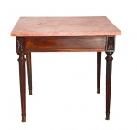 Mesa em madeira nobre com tampo em mármore de forma retangular . Med.