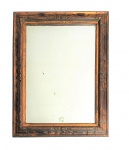 Espelho com moldura em madeira com pequeno entalhes. Med. 89 x 68 cm