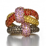 JÚLIO OKUBO. Maravilhoso Anel em Ouro Amarelo 18K (Inscrição 750) contendo 93 Brilhantes ( Aprox. 1,