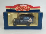 PEPSI COLA - Maravilhoso caminhão 1934 Chevrolet Van na embalagem original. Fabricado pela LLEDO linha Days Gone. Não saberemos informar a escala, mede 8cm. As rodas giram livremente e os pneus são em borracha. Fabricado na Inglaterra