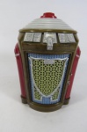 COLECIONISMO - MINIATURA da JUKEBOX Seeburg Symphonola 147. NÃO ESTÁ FUNCIONANDO - Pilhas vazaram no compartimento adequado, sendo necessário a substituição dos condutores existentes (vide foto correspondente). Utiliza 03 pilhas to tipo AA. Não podemos garantir sua eficácia.