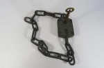 COLECIONISMO - ANTIGO CADEADO com CORRENTE. Sem marca do fabricante. Acompanha 01 chave.  
