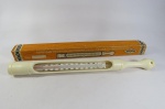COLECIONISMO - ANTIGO TERMÔMETRO para REFRIGERAÇÃO E CÂMARAS FRIGORÍFICAS, marca Incoterm. Na caixa original. Sem a caixa mede aprox. 30cm.