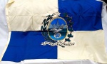 COLECIONISMO - ANTIGA BANDEIRA DO ESTADO do RIO DE JANEIRO dupla face, com o emblema costurado. Mede aprox. 136 x 87 cm.