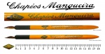 Colecionismo/canetas - (JL-05) - Uma (1 peça) antiga  caneta de pena para molhar no tinteiro, por volta dos anos 40. Esta peça tem o curioso anúncio comercial dos `Chapéos Mangueira`, tradicional fábrica carioca que acabou dando o nome ao famoso Morro do `Chapéu Mangueira`. Em anexo um pequeno histórico, retirado da internet. Peça antiga, observe a grafia utilizada - `Chapéos`. Caneta de madeira. A caneta mede 18,5 cm, medida sem a pena, ou seja, esta medida é apenas para o corpo de madeira.  Material em muito bom estado de conservação e plenamente operacionais.