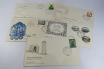 FILATELIA  01 - LOTE com 05 (cinco) ENVELOPES do Primeiro dia de Circulação, de 1979. São eles: Semana da Pátria, Série Pinturas do Rio de Janeiro, Dia Nacional de Ação de Graças, Natal de 1979 e 75 Anos da Coroação da Imagem de Nossa Senhora Aparecida. Todos envelopes são numerados no verso. 