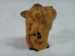 ARTE ERÓTICA - CASAL DE PORQUINHOS EM PORCELANA - mantendo RELAÇÃO SEXUAL - Mede aprox. 10 cm de altura.