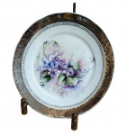 Prato decorativo em porcelana pintada a mão com borda prateada - 19 diam.
