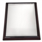 Espelho de rosto 18x13 cm - com moldura em acrílico 20x16 cm - pequenas lascas na moldura na parte de trás.