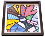 Moldura caixa em madeira com vidro - 37x37 cm - acompanha reprodução da Obra Butterfly do artista Romero Britto - 33x33 cm - pequenos riscos na moldura