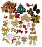 NATALINO - Lote composto por Aprox 60 enfeites em plástico, tecido e material natural - 12x09 cm o maior e 05x05 cm o menor. (2)