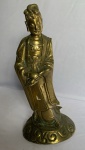 BRONZE - Escultura em bronze  Ormolu polido, representando Kuan-Yn. Altura 25 cm.