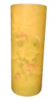 Espetacular vaso em antigo alabastro amarelo com decoração de flores com 18cm de altura.------ Quer Organizar seus leilões  ou apenas que bata o martelo - Entre em contato através do e-mail contato10expresso@gmail.com - Estamos a sua disposição - entre em contato.)