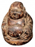 Netsuke, uma pequena escultura tradicional japonesa. Representa o Buda Sorridente. Feito de massa.Mede aproximadamente 4,5 x 4,5 x 4,5 cm.