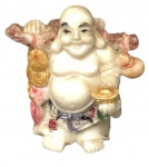 Estatueta de resina de Buda Risonho, também conhecido como Budai, uma figura popular na cultura oriental associada à felicidade e prosperidade. Altura 11cm.