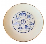 Prato decorativo de Porcelana com fundo branco e desenhos azul marinho - Edição Limitada em memória ao 75. aniversário da incorporação do Distrito de North de Arlington, N.J - 18 de marco de 1896- 18 de março de 1972 - bordas filetada a ouro e com 26cm de diâmetro.