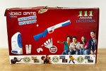 XPlay Interactive Easy Shoot - Console para vídeo game, acondicionado na caixa original!  Não testado, sem garantia de funcionamento - Acompanha apenas os itens presentes nas imagens (Não acompanha fonte e sem tampa do compartimento de pilha da arma) - Para solicitação de mídias adicionais e esclarecimento de dúvidas, entrar em contato através do telefone (21) 99377-0652.