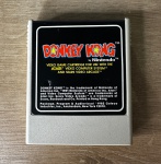 ATARI 2600 - DONKEY KONG - Cartucho de jogo, FUNCIONANDO! - Para solicitação de mídias adicionais e esclarecimento de dúvidas, entrar em contato através do telefone (21) 99377-0652.