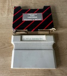 DYNACOM - ALPHA MISSION - Cartucho para vídeo game Dynavision II e Nintendo. Acondicionado em embalagem original. Não testado, sem garantia de funcionamento - Para solicitação de mídias adicionais e esclarecimento de dúvidas, entrar em contato através do telefone (21) 99377-0652.