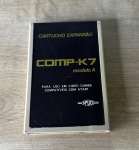 Splice - Cartucho Expansão Comp-K7 Modelo A, para uso em vídeo games compatíveis com ATARI. FUNCIONANDO no momento, sem garantia futura - Para solicitação de mídias adicionais e esclarecimento de dúvidas, entrar em contato através do telefone (21) 99377-0652.