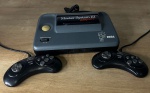 SEGA - Master System III Compact - Console para video game com 2 controles. FUNCIONANDO no momento, sem garantia futura. Acompanha cabo AV e Manual de Instruções - Para solicitação de mídias adicionais e esclarecimento de dúvidas, entrar em contato através do telefone (21) 99377-0652.