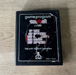 ATARI 2600 - COMBAT - Cartucho com jogo FUNCIONANDO (sem label) - Para solicitação de mídias adicionais e esclarecimento de dúvidas, entrar em contato através do telefone (21) 99377-0652.