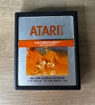 ATARI 2600 - SWORDQUEST - Cartucho de jogo. FUNCIONANDO no momento, sem garantia futura - Para solicitação de mídias adicionais e esclarecimento de dúvidas, entrar em contato através do telefone (21) 99377-0652.
