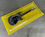 Guitar Collection - Edição 26 - Escala 1/8 - med. 18 cm - Peça acondicionada na embalagem original LACRADA!