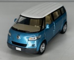 KINSMART - KT5056 - Volkswagen New Microbus (2001)  - Miniatura de carro em escala 1/38. Miniatura em metal com pneus de borracha e abertura de portas - med. aproximadamente 12,5 cm - Peça em bom estado de conservação, vendida no estado em que se encontra nas imagens.