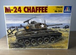 PLASTIMODELISMO - italeri -  M-24 CHAFFEE - Escala 1/35 - Nº 244 - Kit para montar acondicionado na caixa original, com peças ainda na árvore - Acompanham apenas os itens presentes nas imagens. Para solicitação de imagens adicionais entrar em contato através do número (21) 99377-0652.