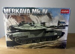 PLASTIMODELISMO - Academy - Merkava mk. IV - Escala 1/35 - Kit nº 13213 - Peças acondicionadas na caixa original, ainda na árvore, LACRADAS! - Acompanham apenas os itens presentes nas imagens. Para solicitação de imagens adicionais entrar em contato através do número (21) 99377-0652.